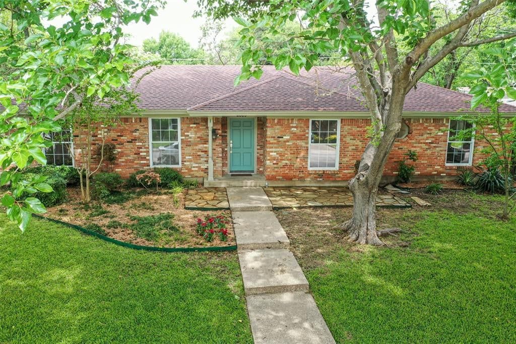 2809 Rockbrook Dr