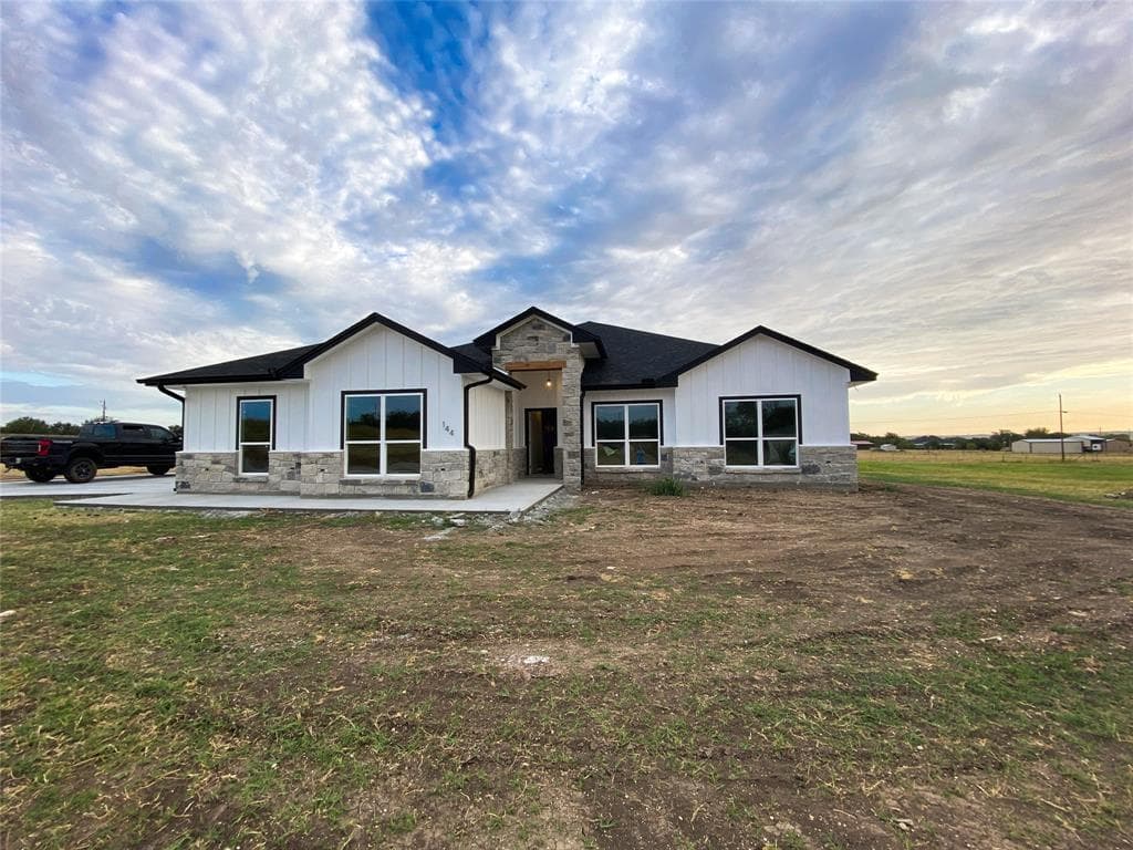 144 Chantry Ln