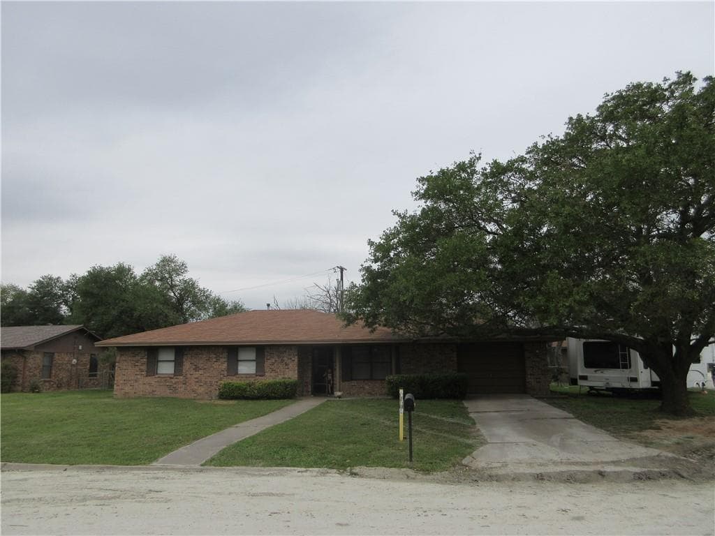 239 Bluebonnett Dr