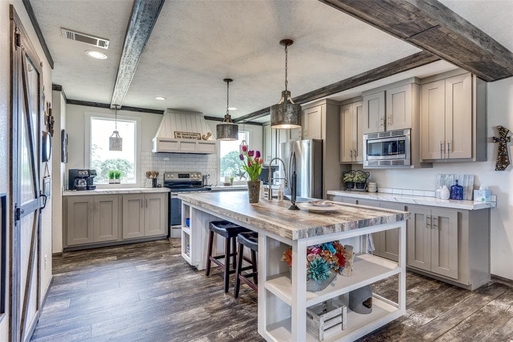 206 Scarlett Rd