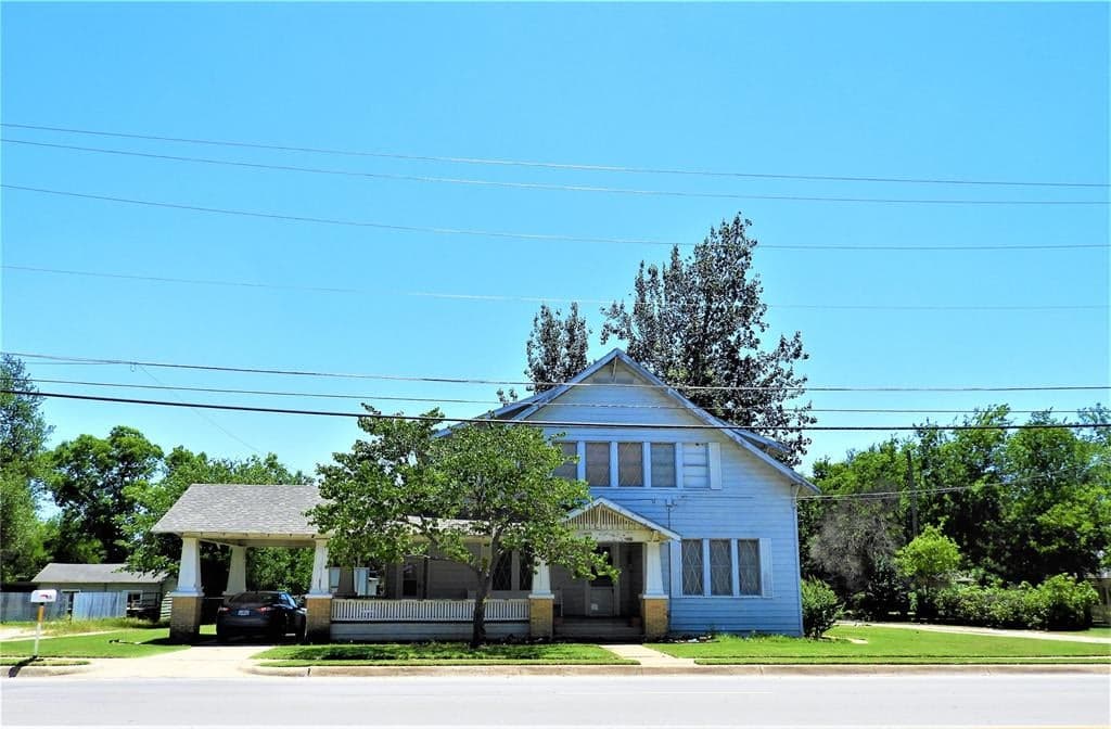 435 W Belknap St