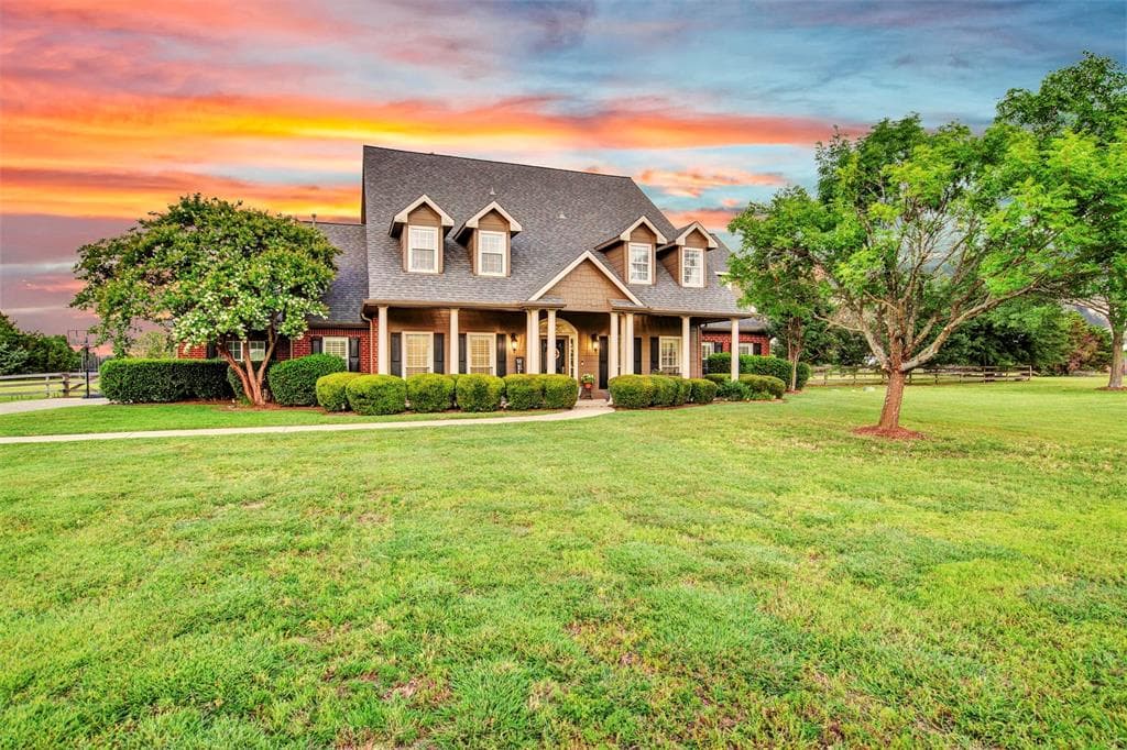 121 Estelle Ln