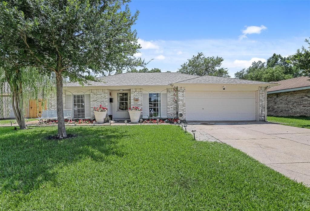 2416 Whippoorwill Dr