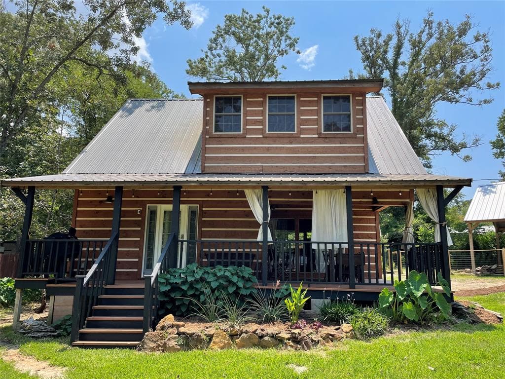 200 Redwood
