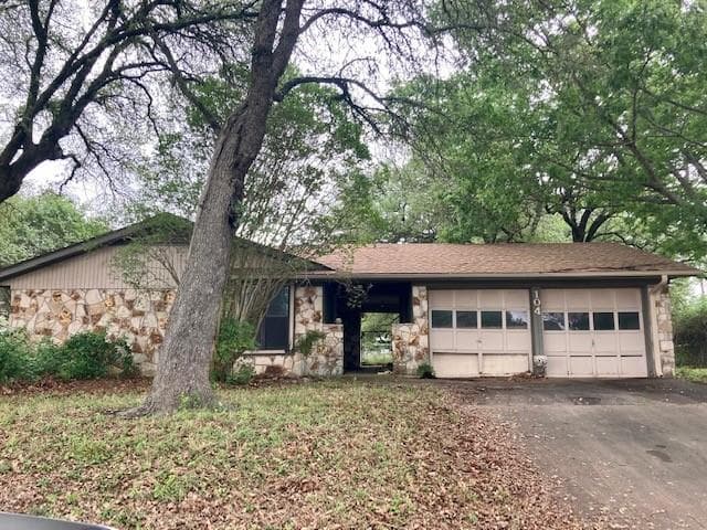 104 Willow Ln