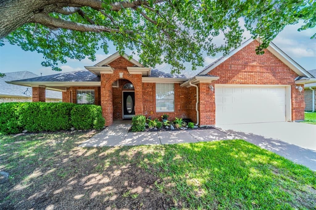 516 Apple Tree Ct