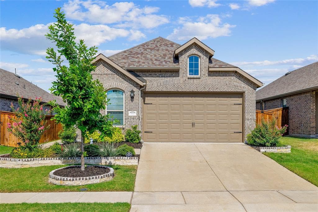 3516 Lilac Dr