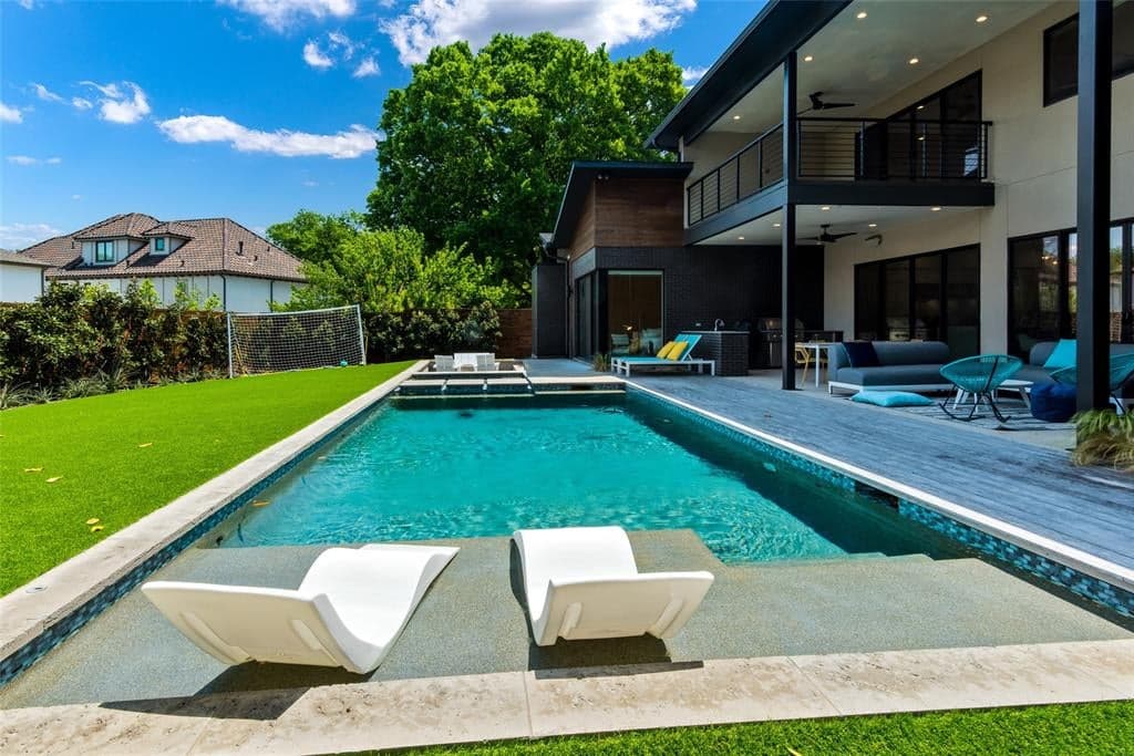 7349 Dominique Dr