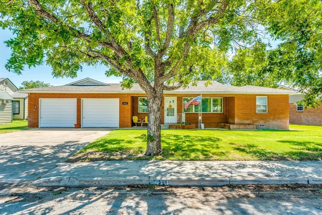 Main property image