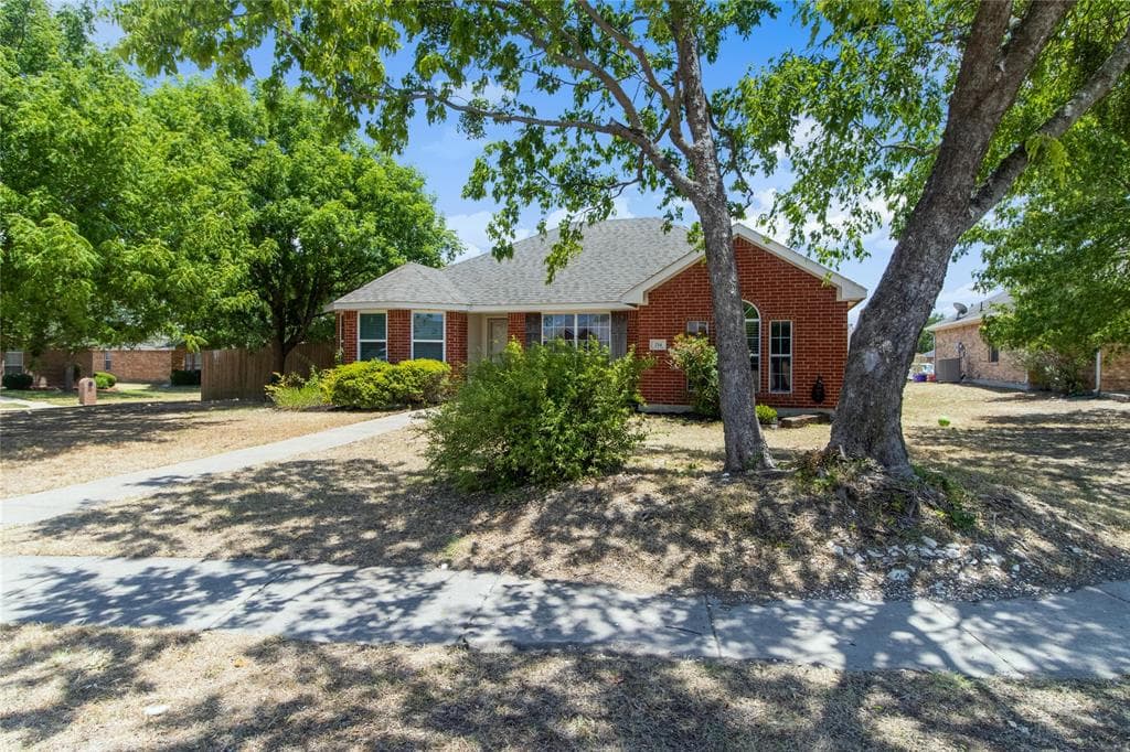 214 Shadow Bend Dr