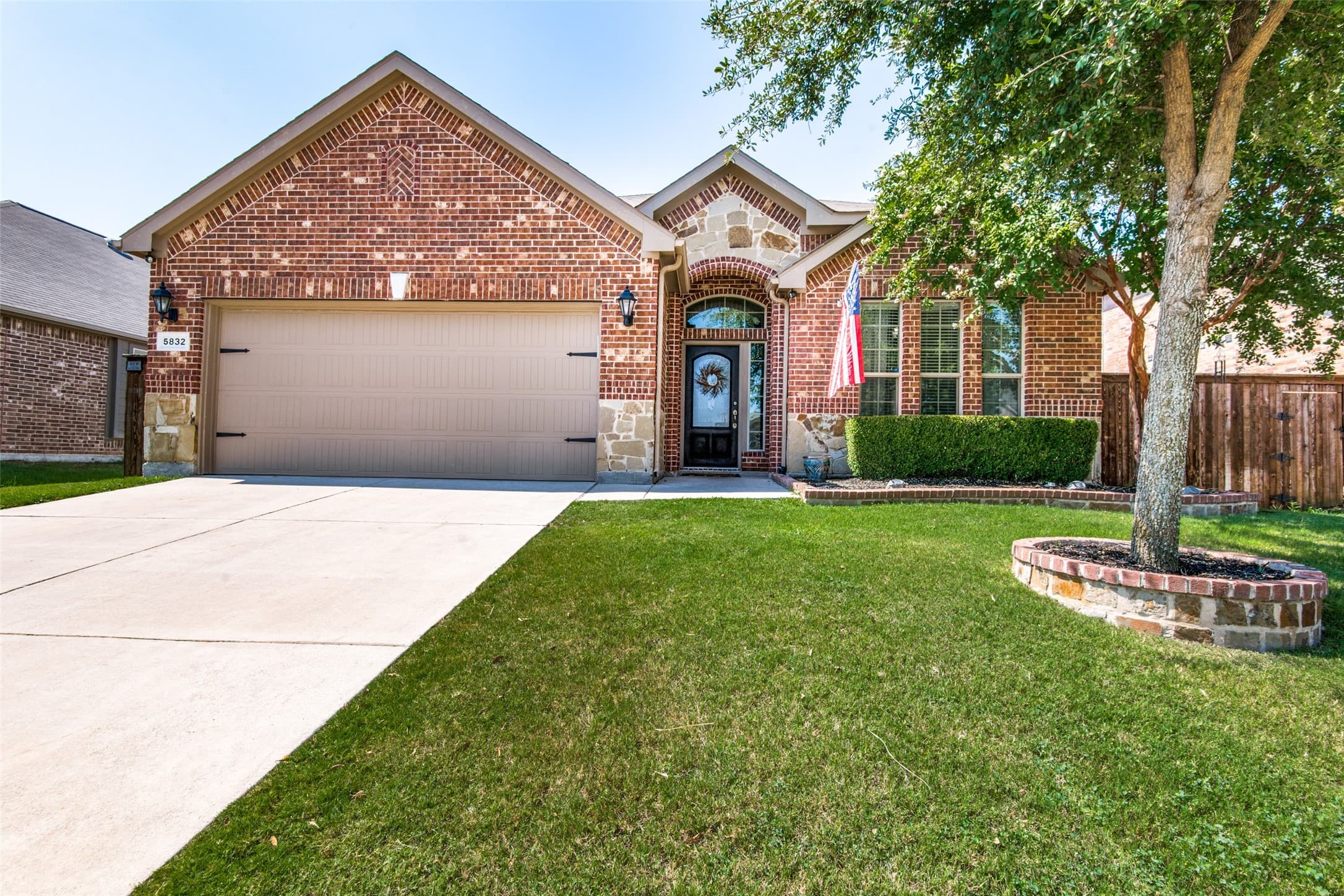 5832 Haven Lake Way