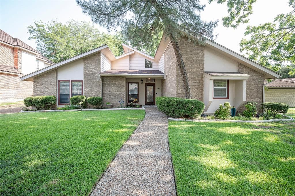 505 Bellah Dr