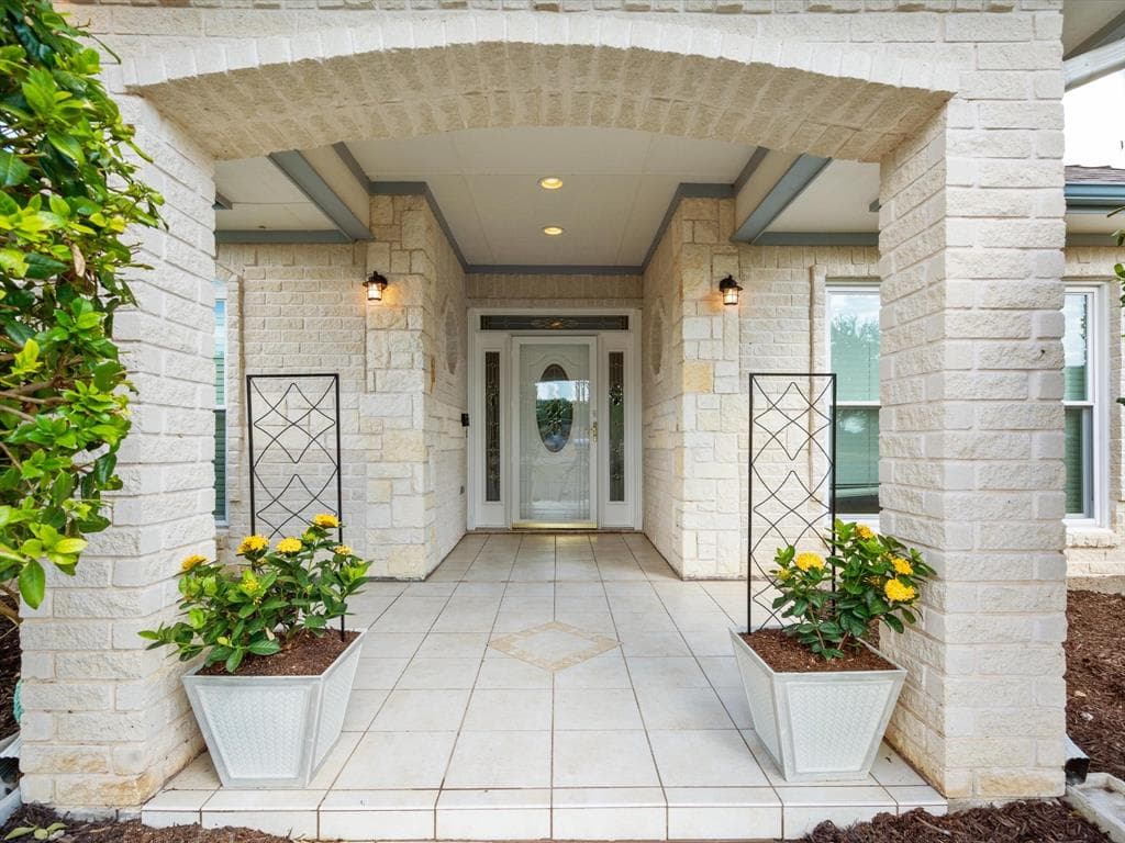 1002 Lady Amber Ct