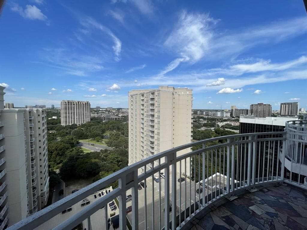 3225 Turtle Creek Blvd # B-1621