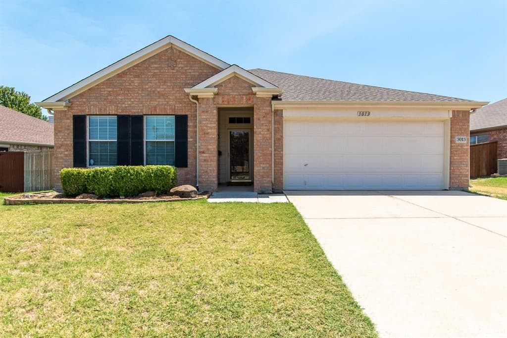 3013 Hazelwood Dr
