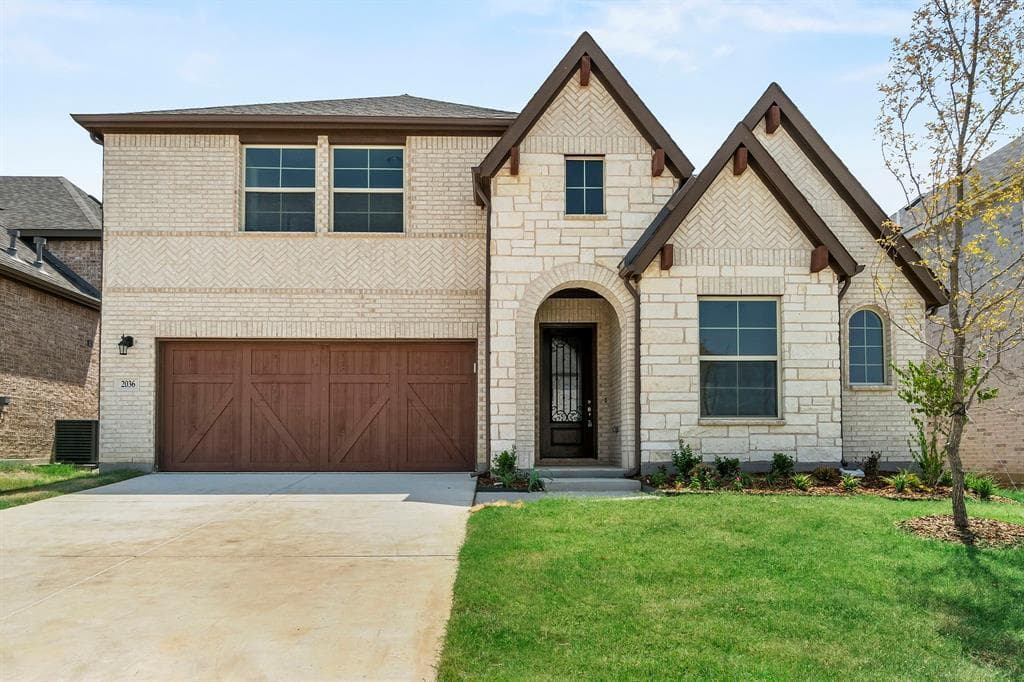 2036 Hollowcreek Trl