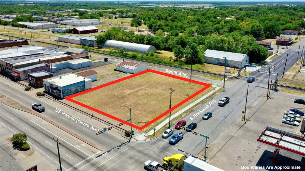 315 W Moore Ave