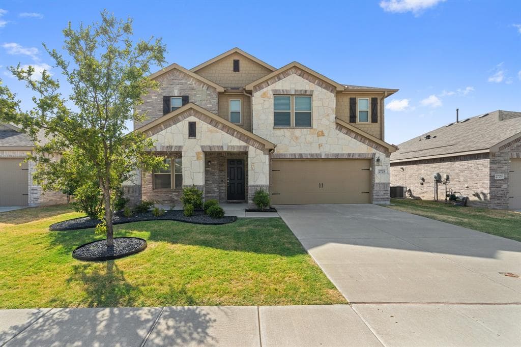 2725 Tobias Ln