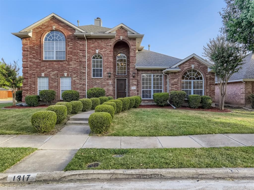 1317 Canterbury Dr