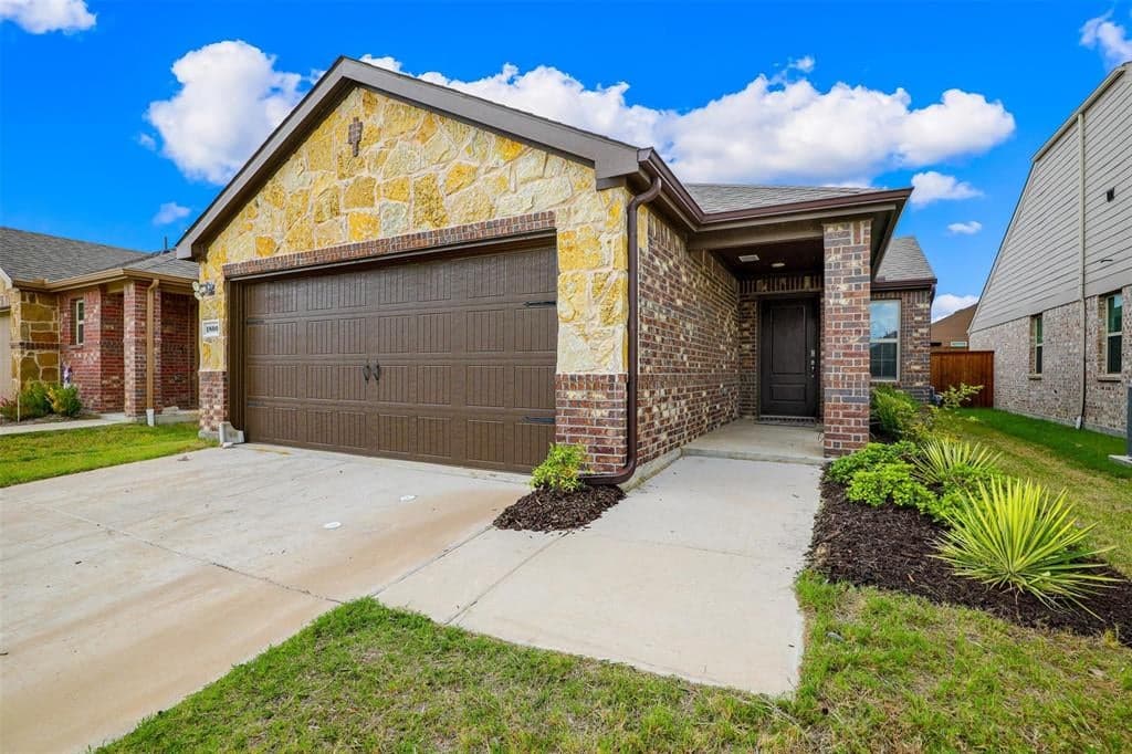 1800 Ferguson Ln