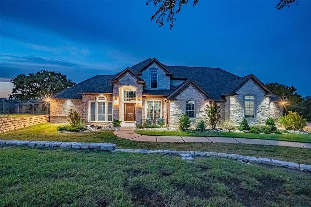 2300 Bentwater Ct