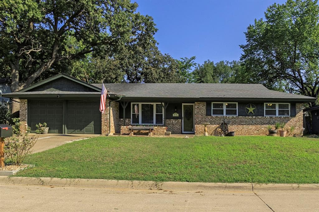 117 Hayes Ln