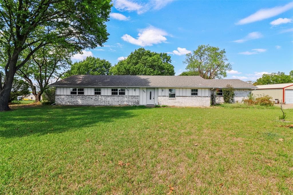 803 Tate Cir