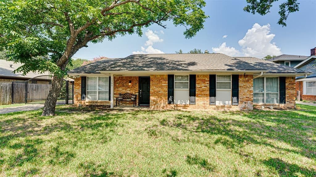 1503 Goliad Dr