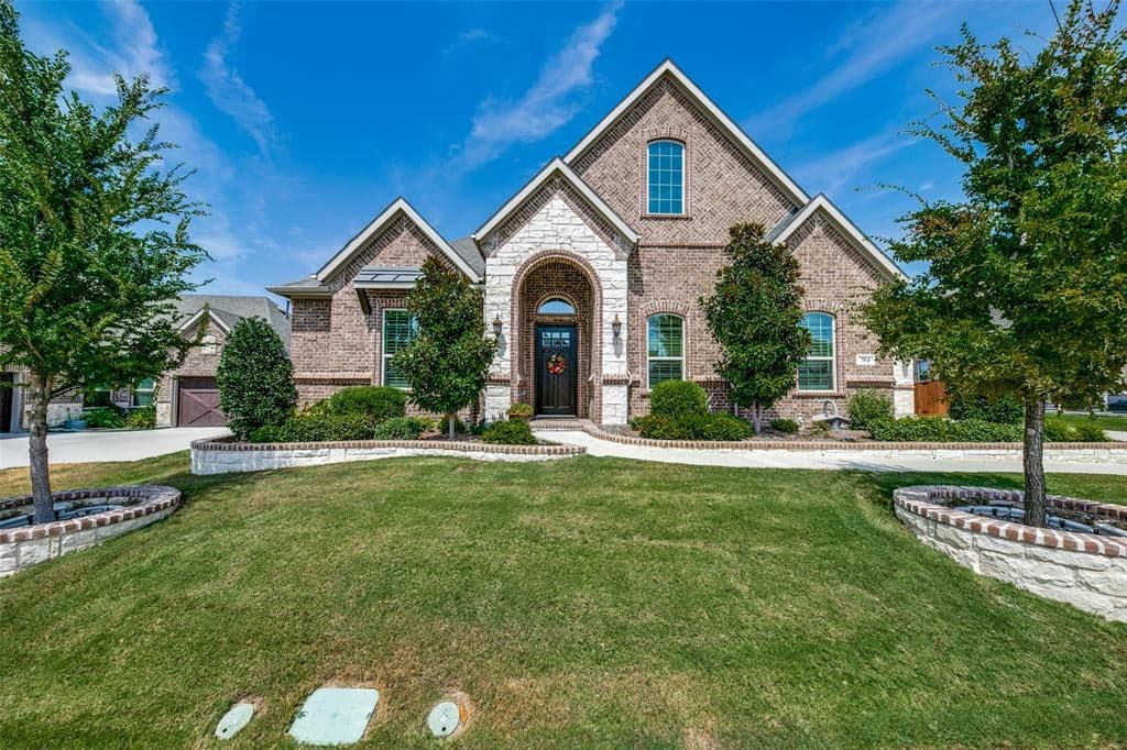 764 Lazy Brooke Dr