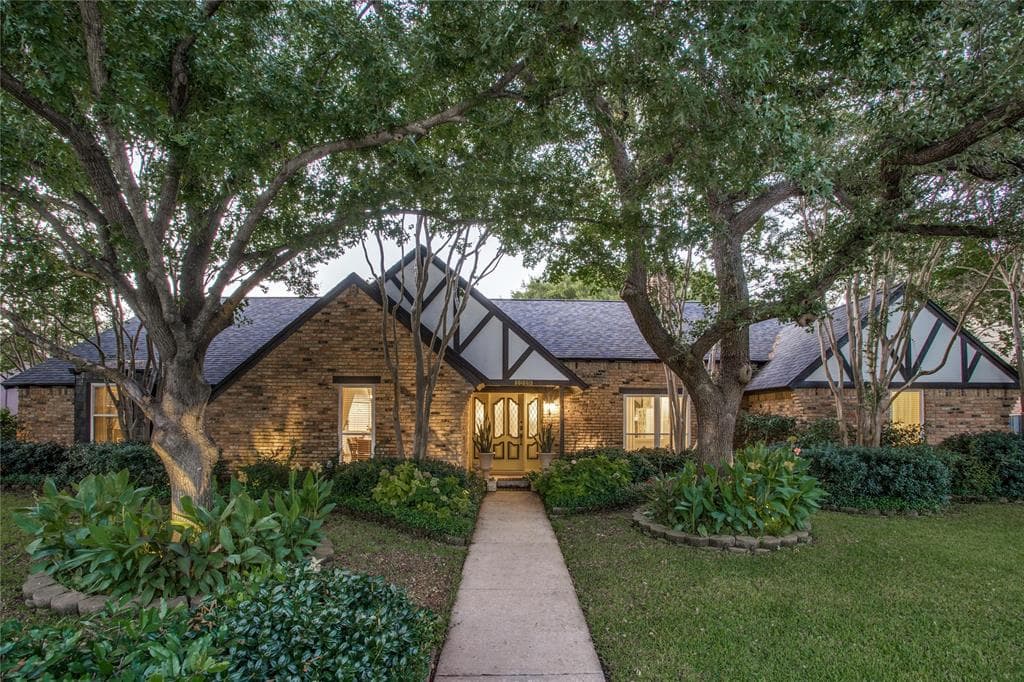 1219 Huntington Dr
