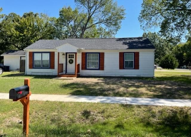 325 Austin St