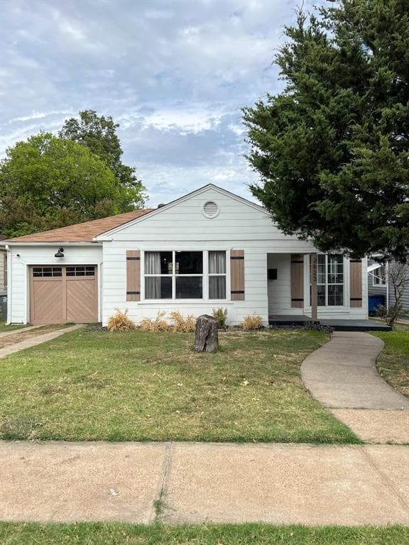2623 W Clarendon Dr