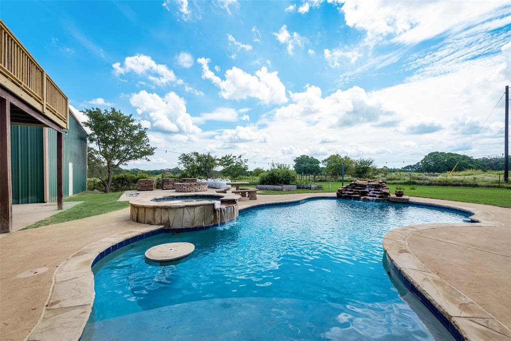 16443 County Road 4060