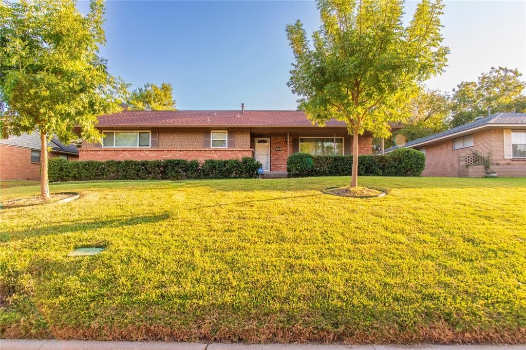 624 Parkwood Dr