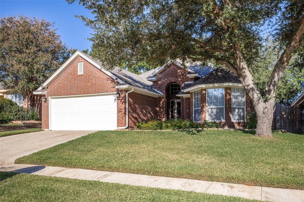 4949 Brazoswood Cir