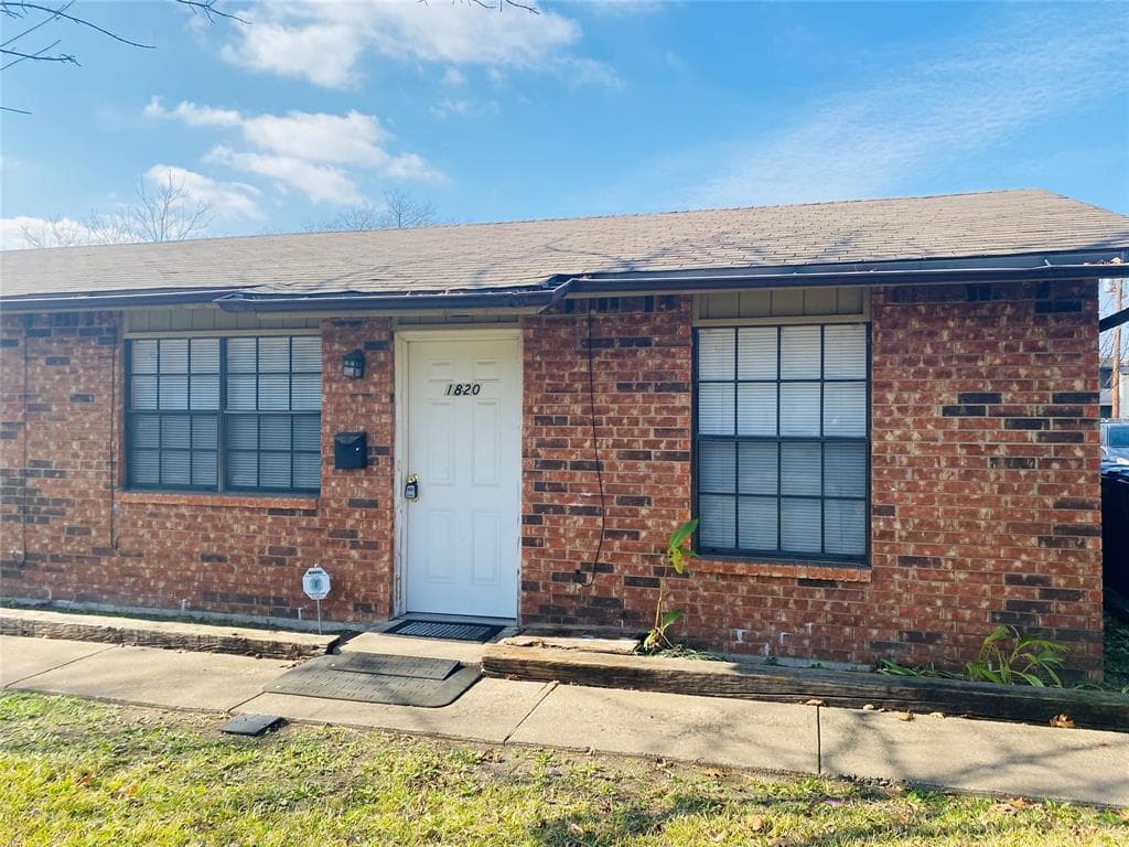 1820 Randolph Dr