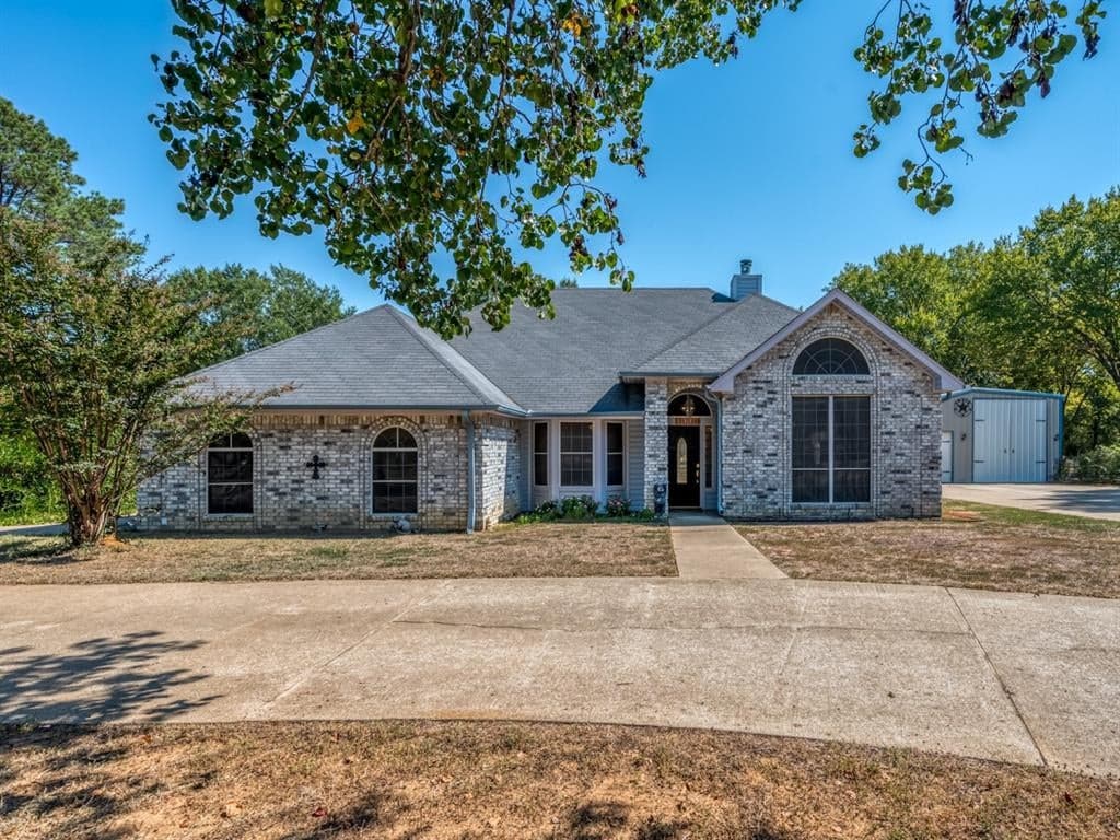 17081 Pennie Ln