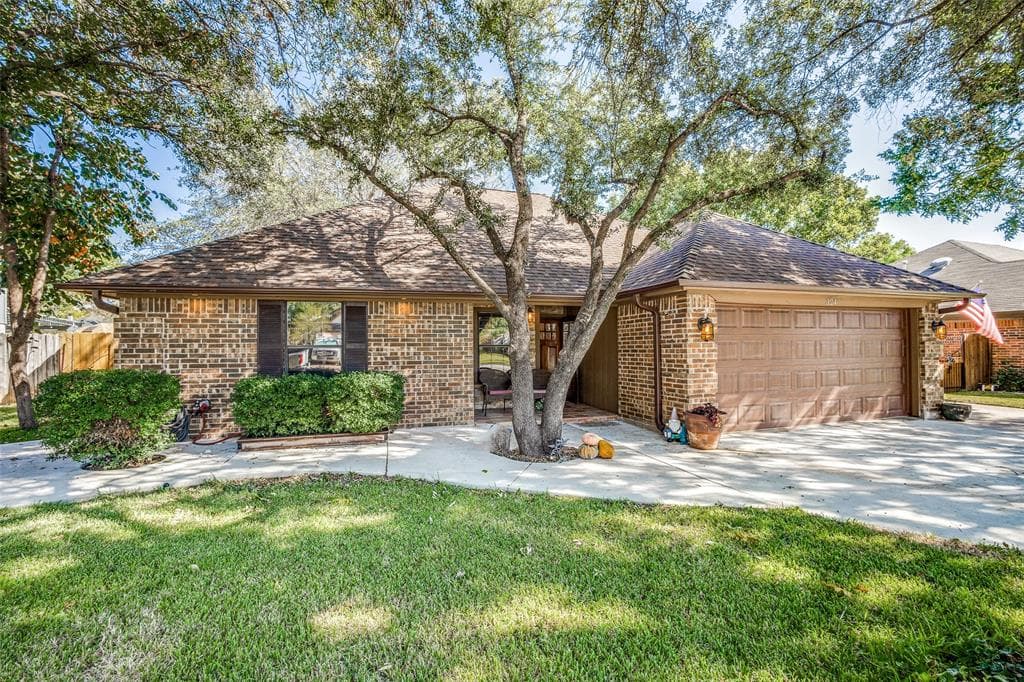 324 Cindy Ct