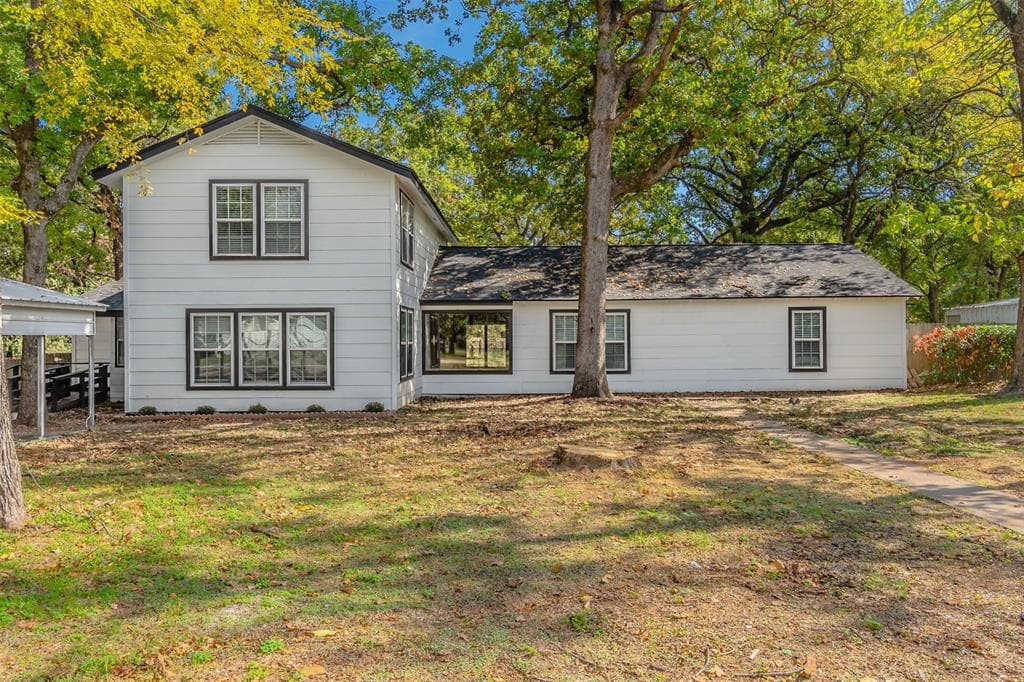 909 Whispering Springs Dr