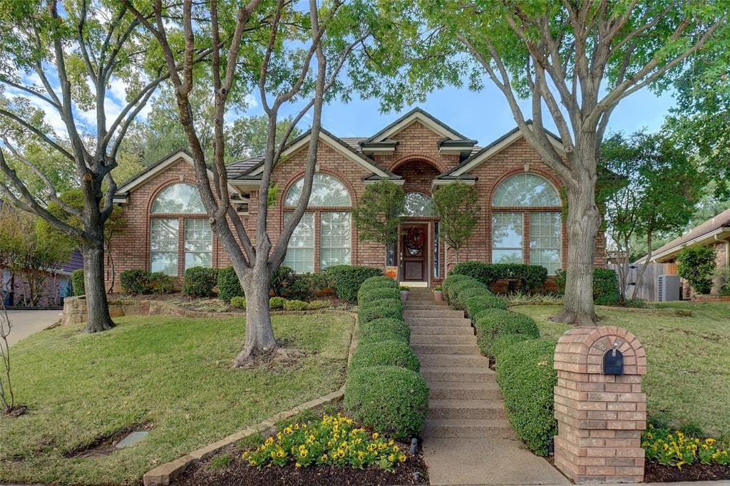 3217 David Dr