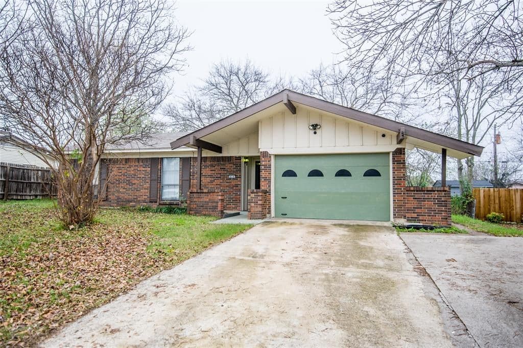 414 Kelly Ct