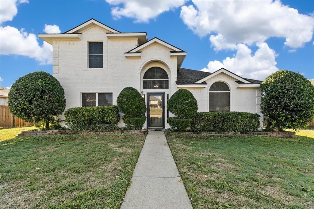 704 Kristi Ln