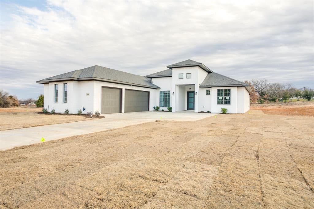 1000 Monaco Ct