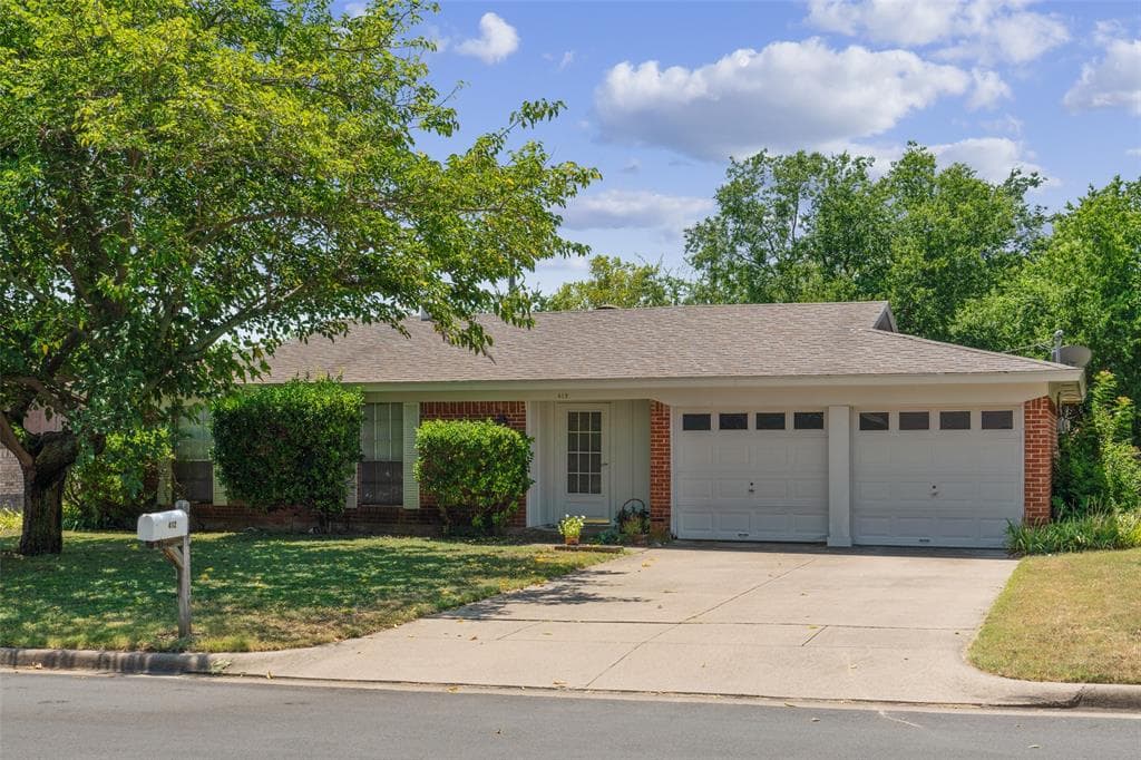 412 Rolling Hills Dr