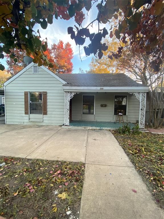 2900 Honeysuckle Ave