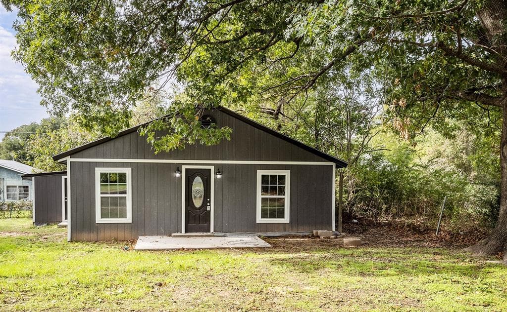 144 Crestwood Dr