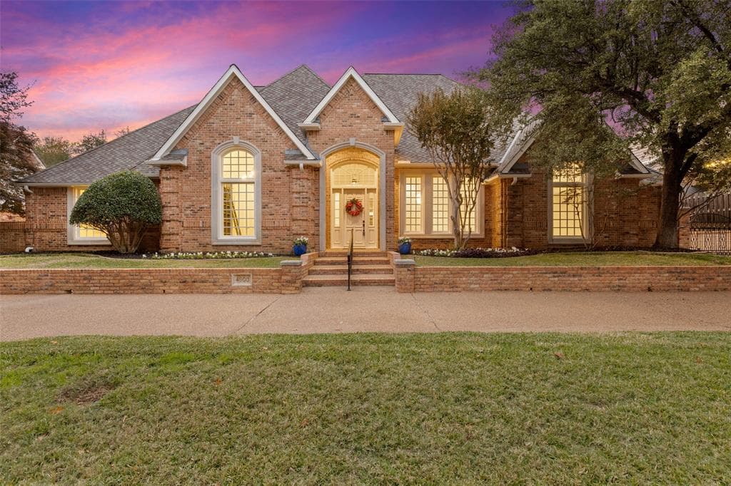 4600 Lakeside Dr