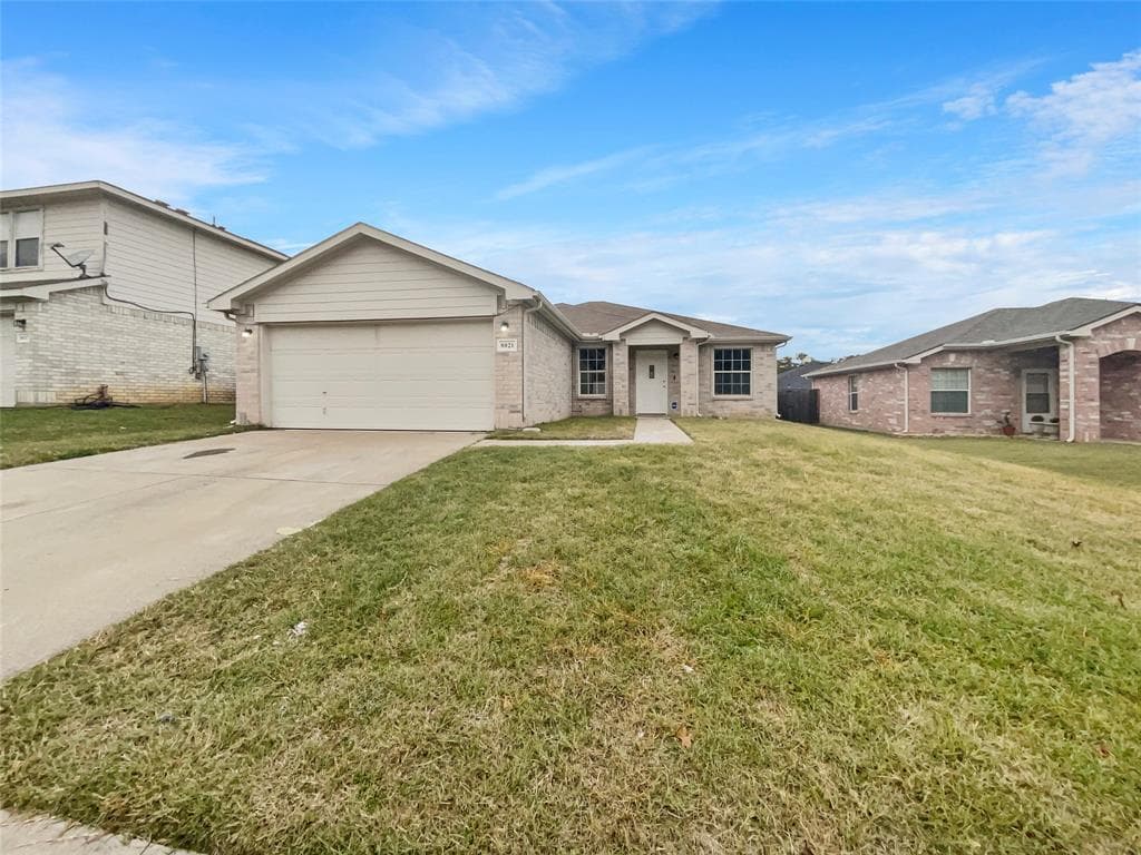 8021 Hidden Oaks Dr
