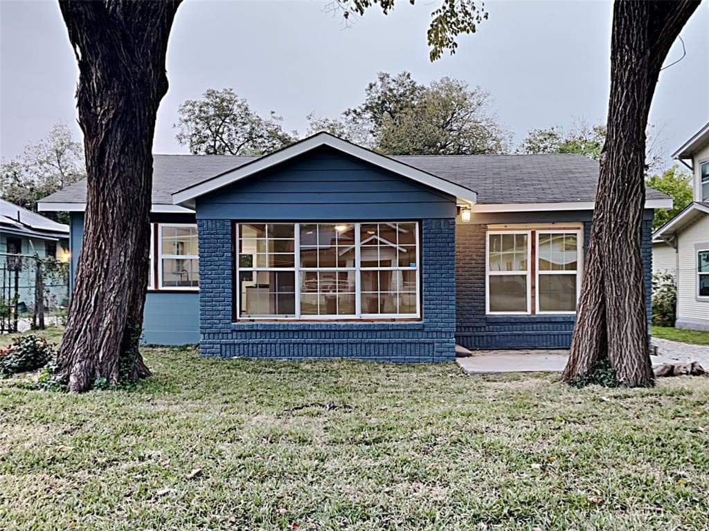 1108 E Richmond Ave