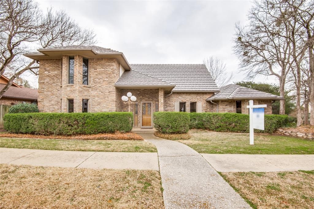28 Linderhof Cir